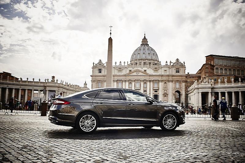 5.900 Euro mehr als die Titanium-Ausstattung kostet der Vignale.