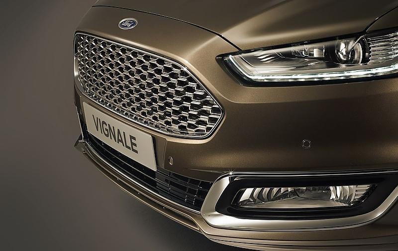 Der hexagonale Wabengrill ist exklusiv für den Ford Mondeo Vignale.