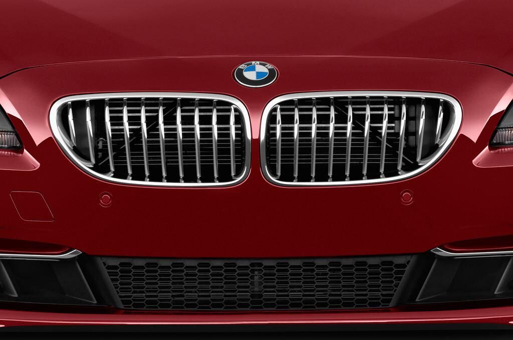 BMW 6 Series (Baujahr 2012) 650i  2 Türen Kühlergrill und Scheinwerfer