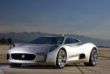 Die Systemleistung des Jaguar C-X75 wird vermutlich über 700 PS betragen.