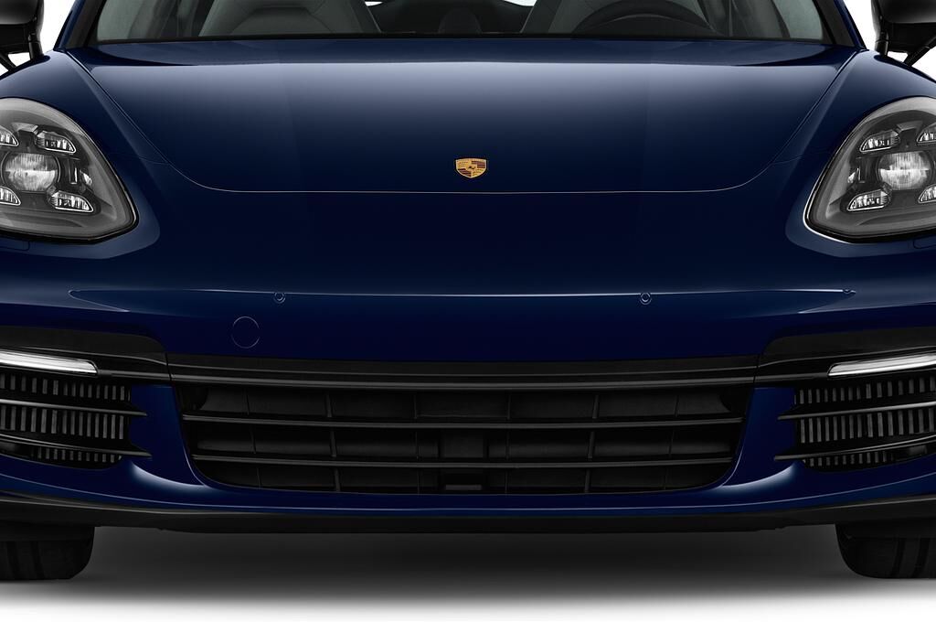 Porsche Panamera Turbo (Baujahr 2018) - 5 Türen Kühlergrill und Scheinwerfer