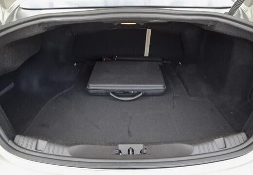 JAGUAR XF (2007 - 2015) XFR-S 5.0 V8 Kom