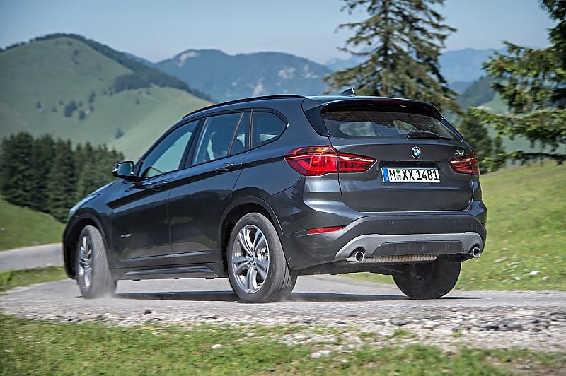 Der BMW X1 steht auch in Frankfurt.