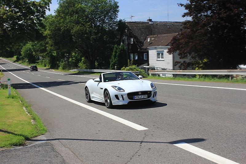 Bei 250 Kilometer pro Stunde geht ihm allerdings die Luft aus.