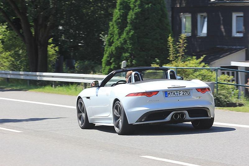 Bis Tempo 50 lässt sich das Verdeck schließen und öffnen.