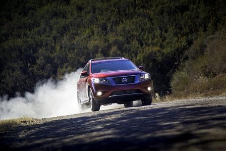 Nissan verspricht 11,2 l/100 km Durchschnittsverbrauch bei der Allrad-Version und 10,7 l/100 km mit Vorderradantrieb