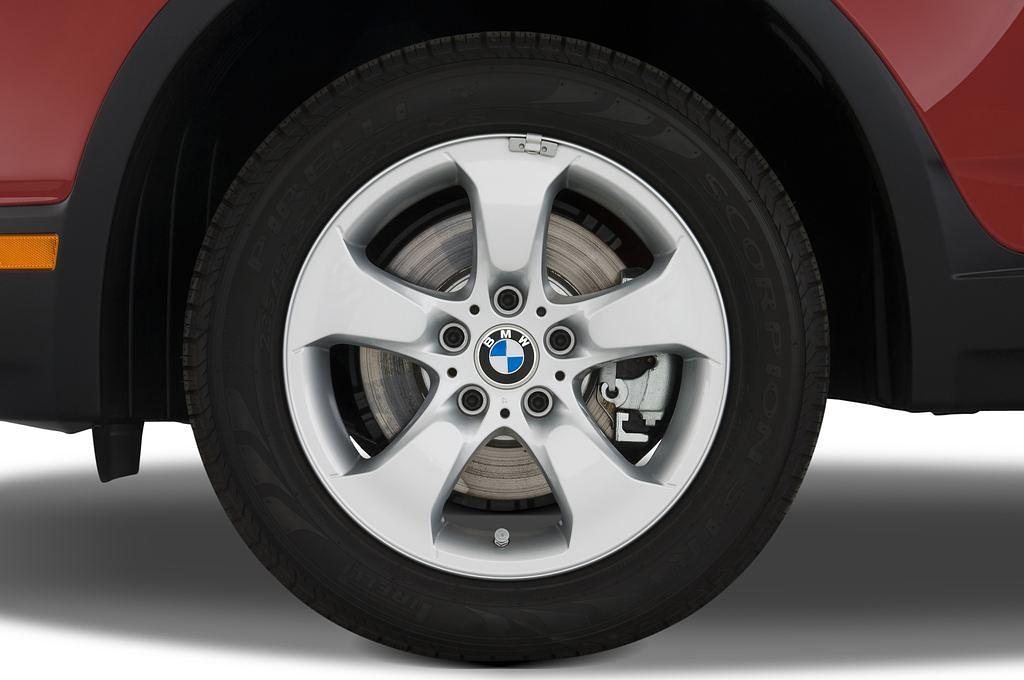 BMW X3 (Baujahr 2010) xDrive30i 5 Türen Reifen und Felge