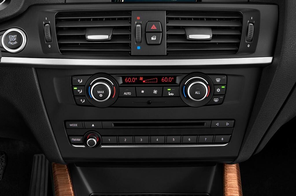 BMW X3 (Baujahr 2011) Xdrive28i 5 Türen Temperatur und Klimaanlage