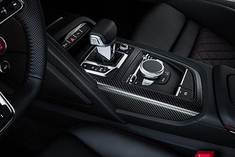 Im Gegensatz zum Vorgänger gibt es die zweite Generation von Audis Supersportwagen lediglich mit Siebengang S-tronic – das klassische Schaltgetriebe entfällt ersatzlos.