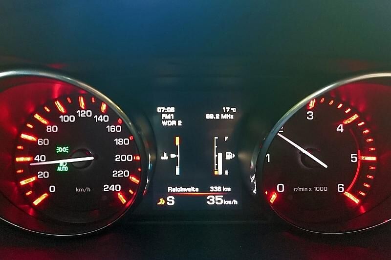 Bei dynamic sieht der Fahrer rot.