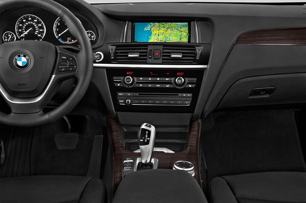 BMW X3 (Baujahr 2014) xDrive28i 5 Türen Mittelkonsole
