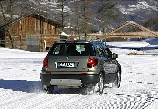 FIAT-Sedici-1-6-16V-4x4--2006-2009-