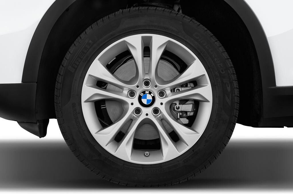 BMW X4 (Baujahr 2015) Xdrive28I M Sportpaket 5 Türen Reifen und Felge