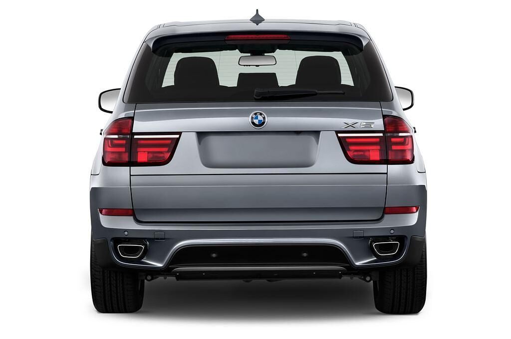 BMW X5 (Baujahr 2011) xDrive50i 5 Türen Heckansicht