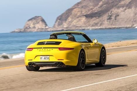 Freiheit: Der GTS mit Allrad ist ideal zum Autowandern im Ausflugsmodus. Für die Autobahn ist er fast zu schade.
