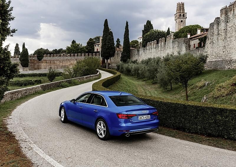 Audi A4 - startet als 1.4 TFSI mit 150 PS
