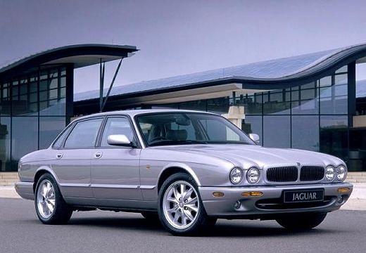 JAGUAR-XJ8--1997-1998-