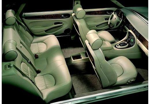 JAGUAR-Daimler-V8--1997-1998-