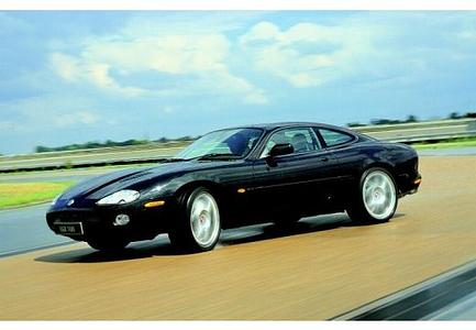 Jaguar XKR Coupé (2006–2014) 4.2 V8 Kompressor (416 PS)