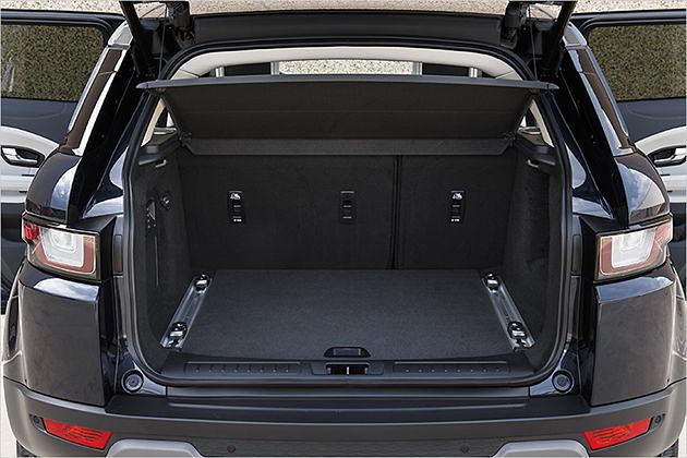 In den Kofferraum passen nur 420 Liter, beim neuen BMW X1 sind es 505 Liter