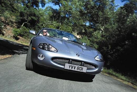 JAGUAR-XK8-Cabriolet--2002-2004-