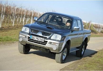 Mitsubishi L200 Pick Up (1996–2006) Mitsubishi L200 Pick Up (1996–2006)