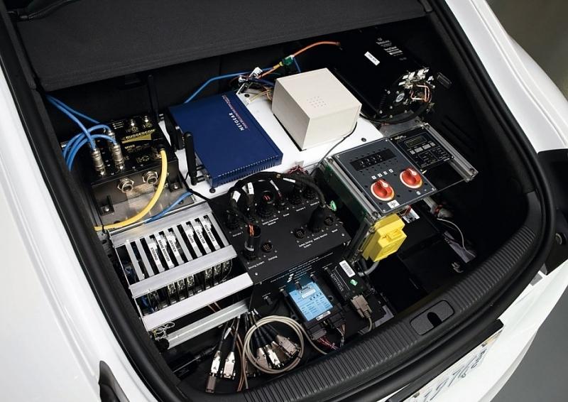Noch nimmt die Technik, die für das autonome Fahren benötigt wird, viel Raum ein. Auch das wird sich ändern.