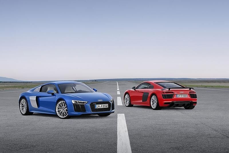 Den neuen Audi R8 V10 gibt es in zwei Versionen: Die \"normale\" mit 540 PS und die stärkere mit 610 PS