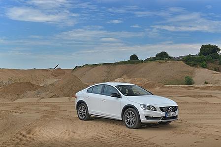 Volvo S60 Cross Country - Hoch das Bein
