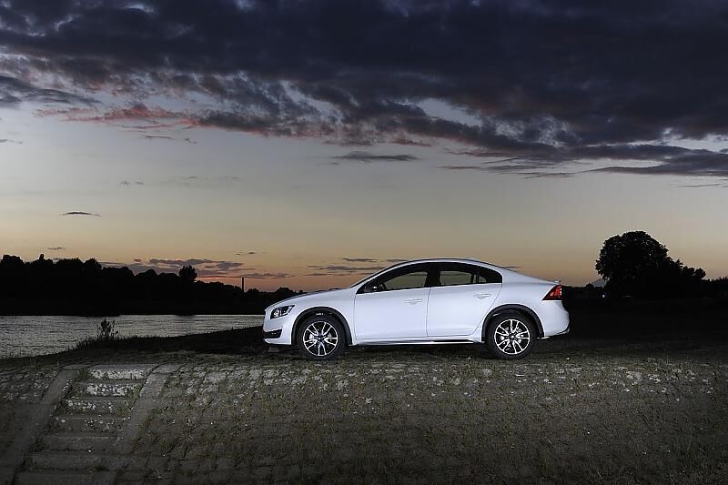 Der Volvo S60 Cross Country ist 4,64 Meter lang