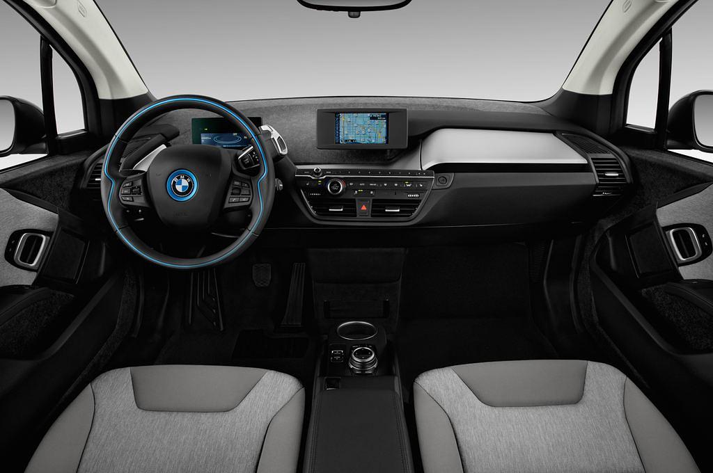 BMW I3 (Baujahr 2017) - 5 Türen Cockpit und Innenraum