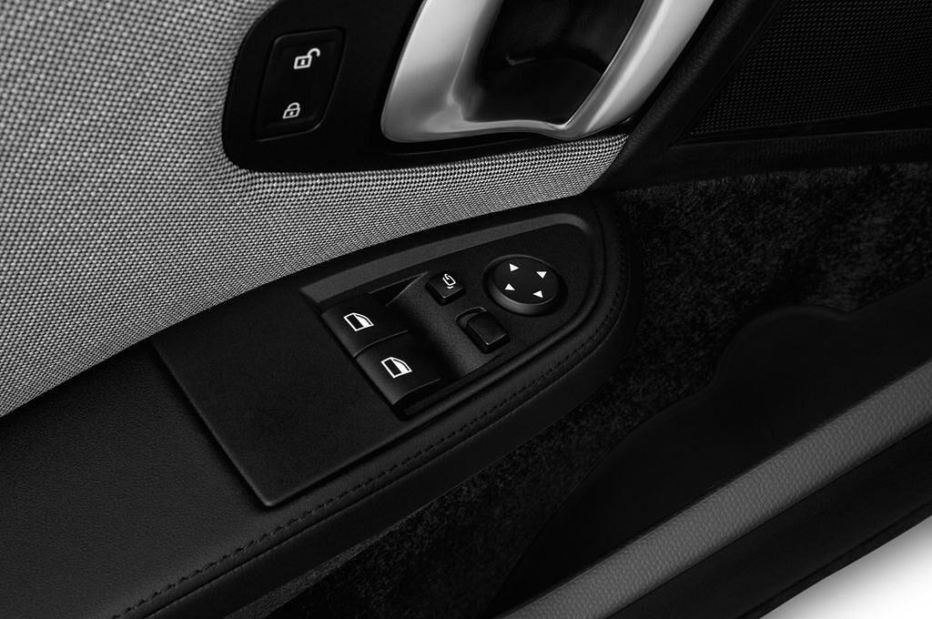 BMW I3 (Baujahr 2017) - 5 Türen Bedienungselemente Tür