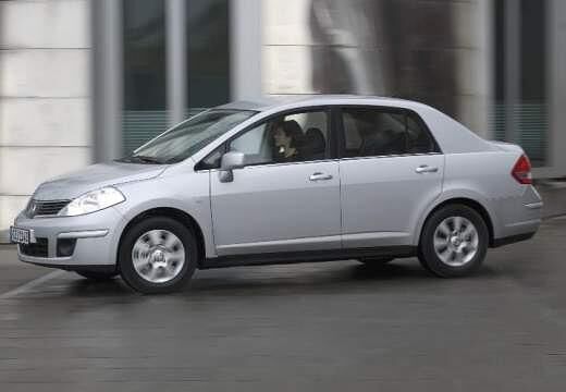 NISSAN Tiida (2007 - 2011) Tiida 1.6 vis