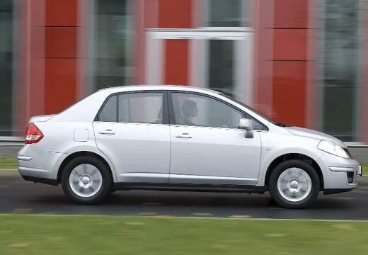 NISSAN Tiida (2007 - 2011) Tiida 1.6 vis