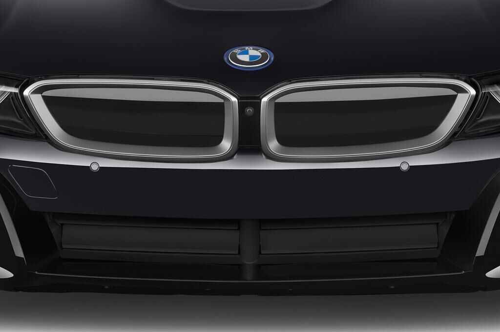 BMW I8 (Baujahr 2015) Pure Impulse 2 Türen Kühlergrill und Scheinwerfer