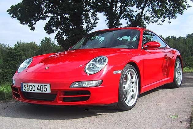 Hier im Bild: das 30 PS stärkere 911 Carrera S Coupé
