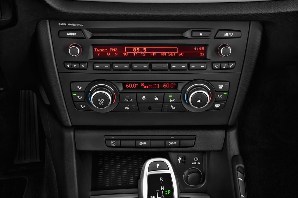 BMW X1 (Baujahr 2013) Sport Line 5 Türen Temperatur und Klimaanlage