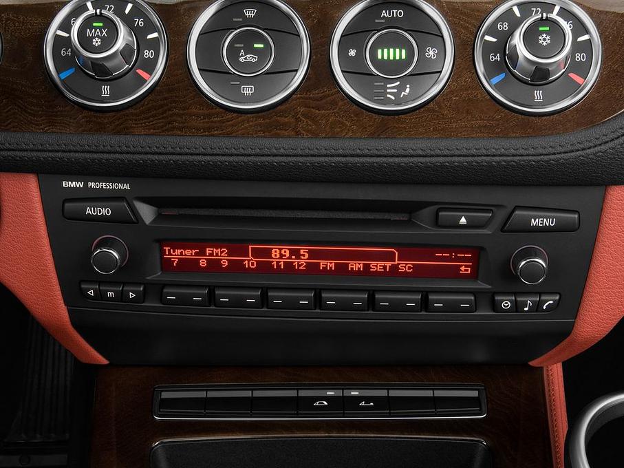 BMW Z4 (Baujahr 2010) sDrive30i 2 Türen Radio und Infotainmentsystem