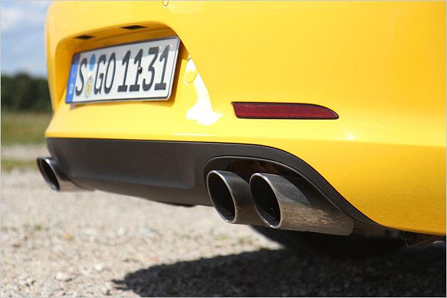 Mit optionaler Sportabgas-Anlage ist das 911 Carrera Cabrio akutisch überaus präsent