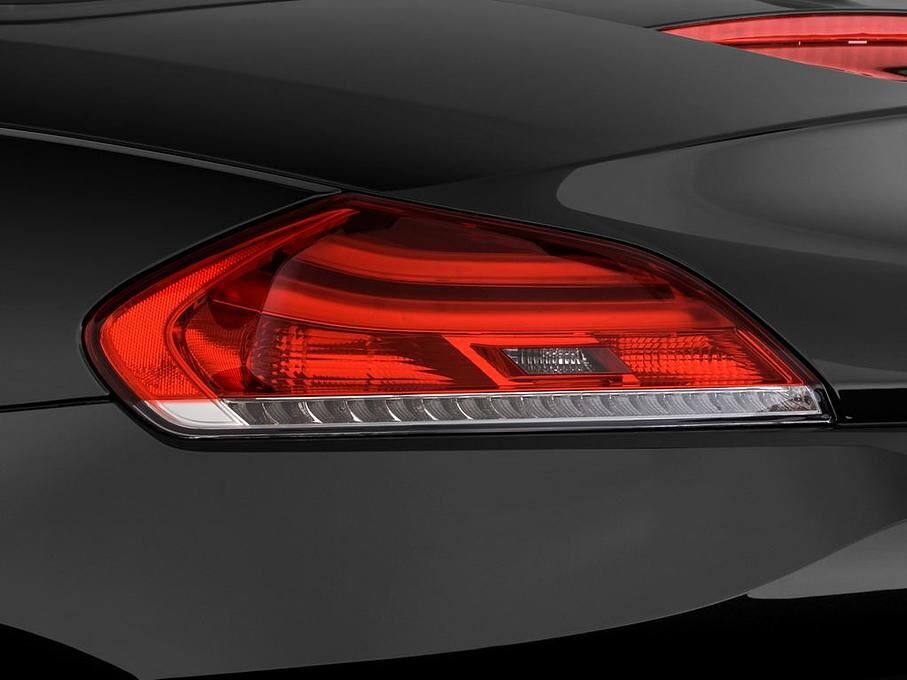 BMW Z4 (Baujahr 2010) sDrive30i 2 Türen Rücklicht