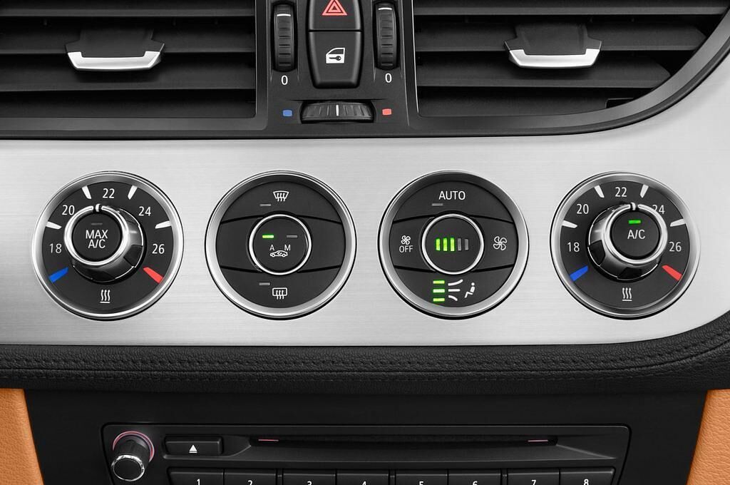 BMW Z4 (Baujahr 2015) Sdrive35Is 2 Türen Temperatur und Klimaanlage
