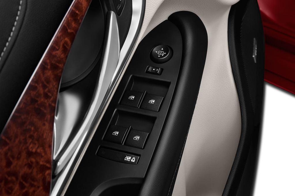 Cadillac ATS (Baujahr 2012) Premium 4 Türen Bedienungselemente Tür