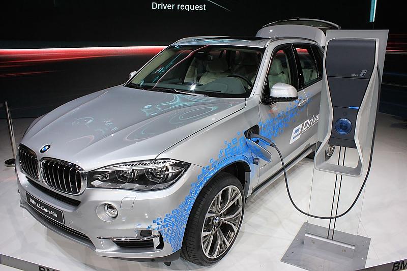 BMW X5 xDrive 40e - mit Stecker