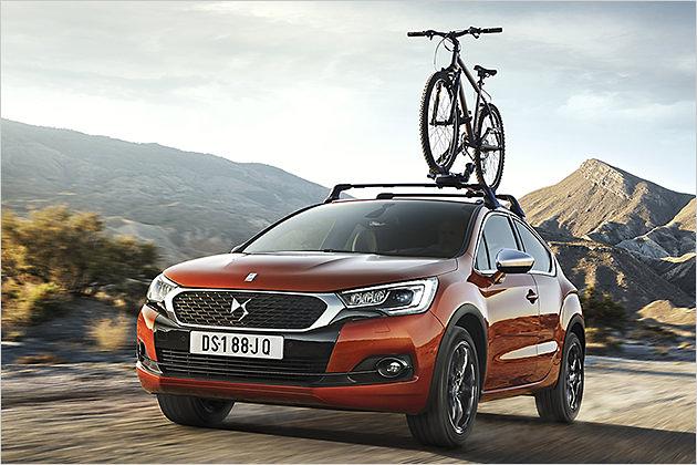 Die Fläche unterhalb des Grills wird beim DS 4 Crossback schwarz eingefärbt