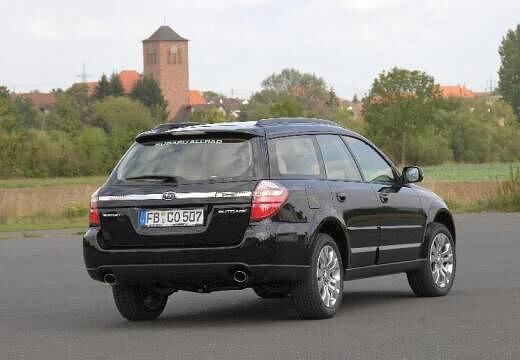SUBARU-Outback-2-5--2006-2007-