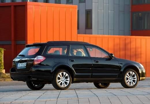 SUBARU-Outback-2-5--2006-2007-
