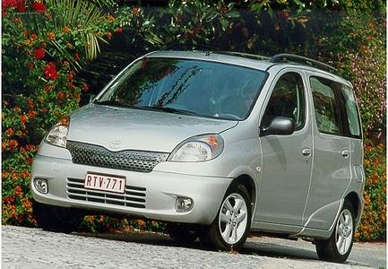 Toyota Yaris Verso (1999–2005) Toyota Yaris Verso (1999–2005)