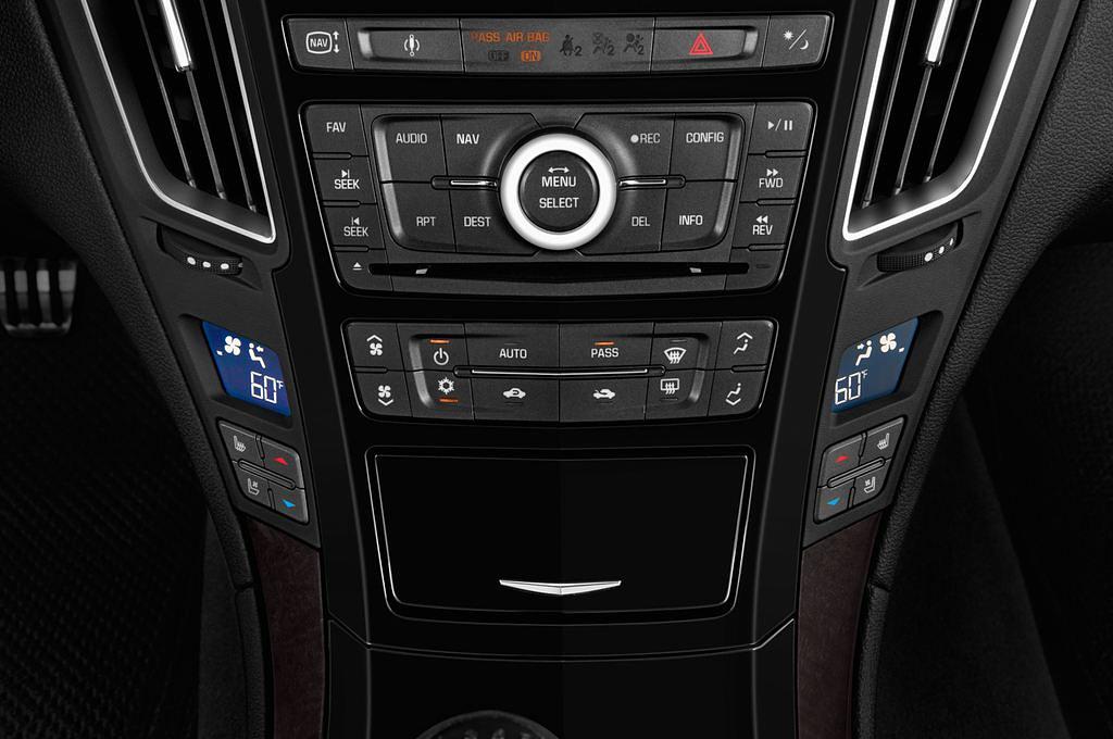 Cadillac CTS (Baujahr 2011) V 2 Türen Temperatur und Klimaanlage
