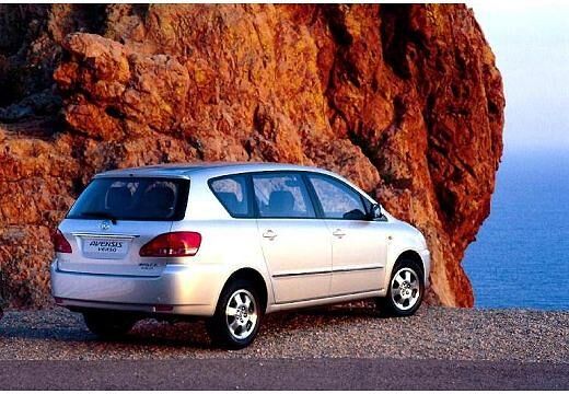 TOYOTA-Avensis-Verso--2001-2004-