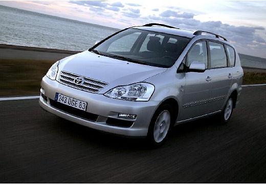 Toyota Avensis Verso (2003–2005) Toyota Avensis Verso (2003–2005)